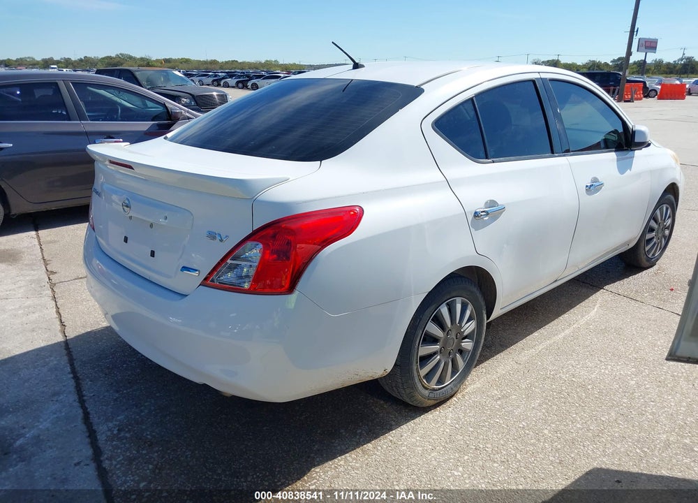 2014 NISSAN VERSA 1.6 SV VIN: 3N1CN7AP4EL846356