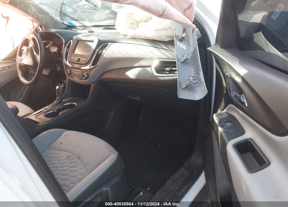 2018 CHEVROLET EQUINOX LT VIN: 3GNAXJEV1JL397188