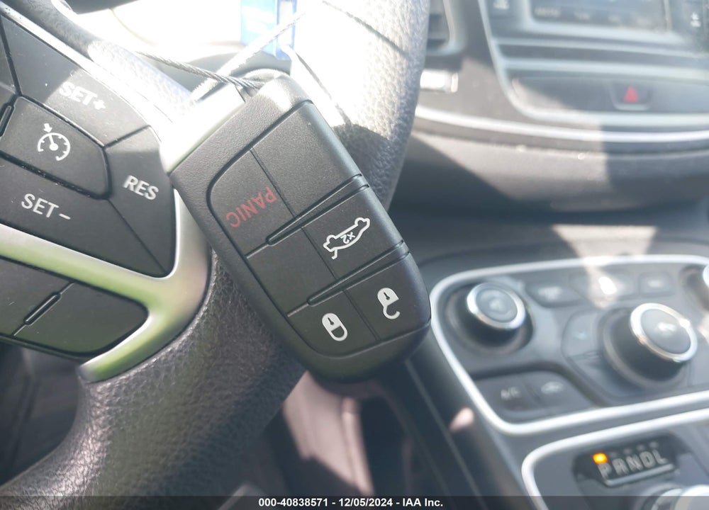 2015 CHRYSLER 200 LIMITED VIN: 1C3CCCAB0FN662022
