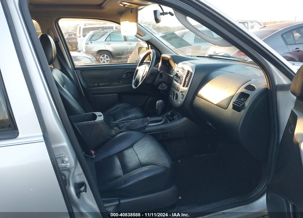 2005 FORD ESCAPE LIMITED VIN: 1FMCU04125KD12672