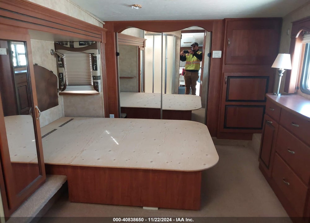 2010 5TH WHEEL OTHER VIN: 1UJCJ0BT9A1LH0095