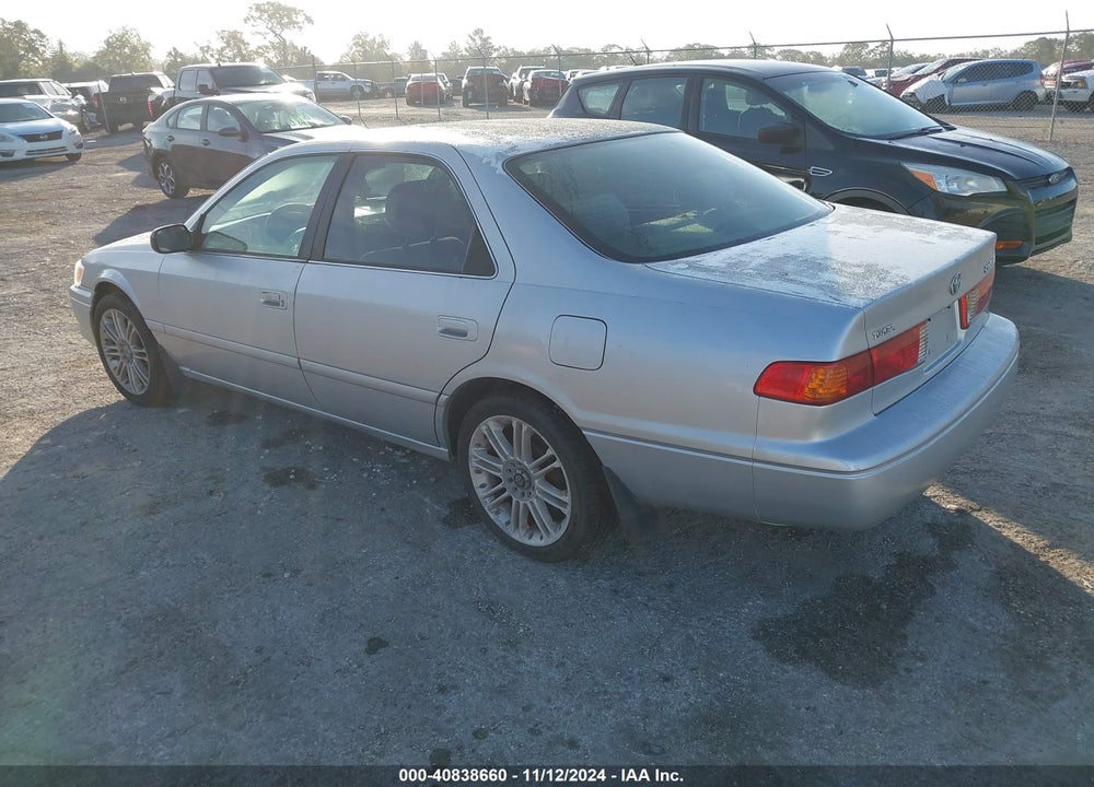 2001 TOYOTA CAMRY CE VIN: 4T1BG22K41U858690