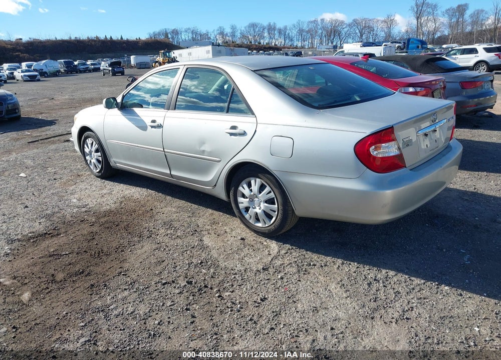 2002 TOYOTA CAMRY XLE VIN: 4T1BE30K42U042028