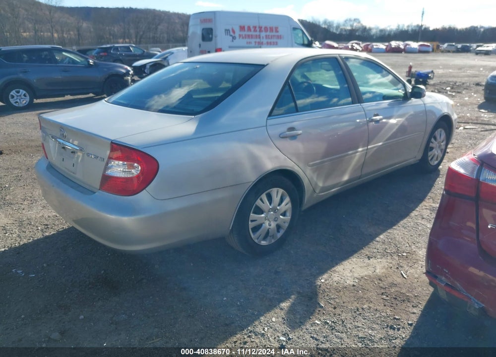 2002 TOYOTA CAMRY XLE VIN: 4T1BE30K42U042028