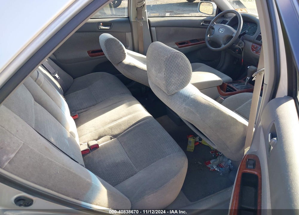 2002 TOYOTA CAMRY XLE VIN: 4T1BE30K42U042028