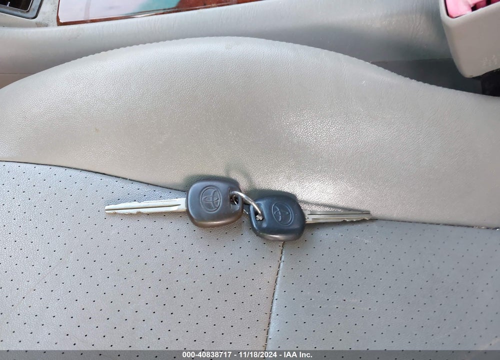 2006 TOYOTA HIGHLANDER LIMITED V6 VIN: JTEEP21A660185275