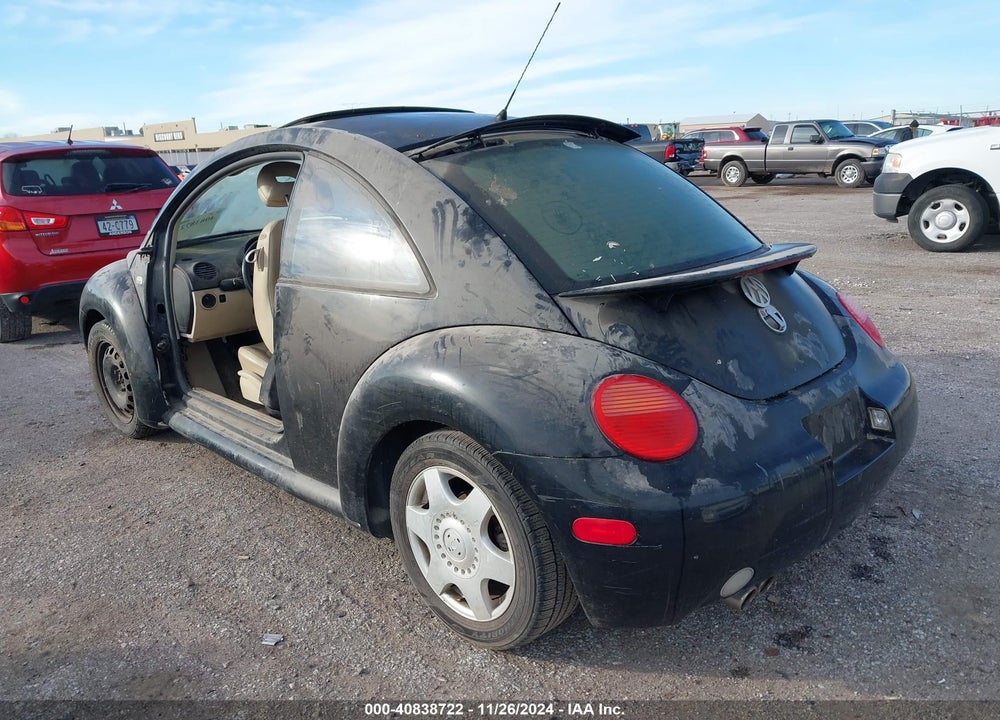 2000 VOLKSWAGEN NEW BEETLE GLX VIN: 3VWDD21C4YM443199