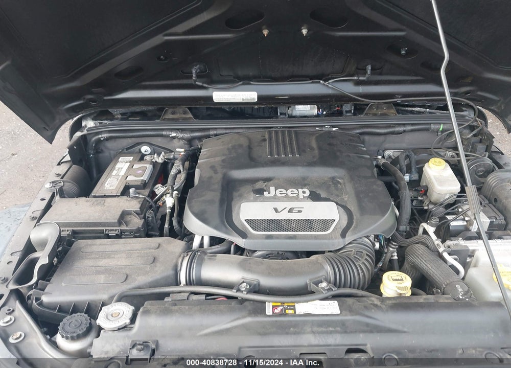 2015 JEEP WRANGLER UNLIMITED SPORT VIN: 1C4BJWDG5FL500713