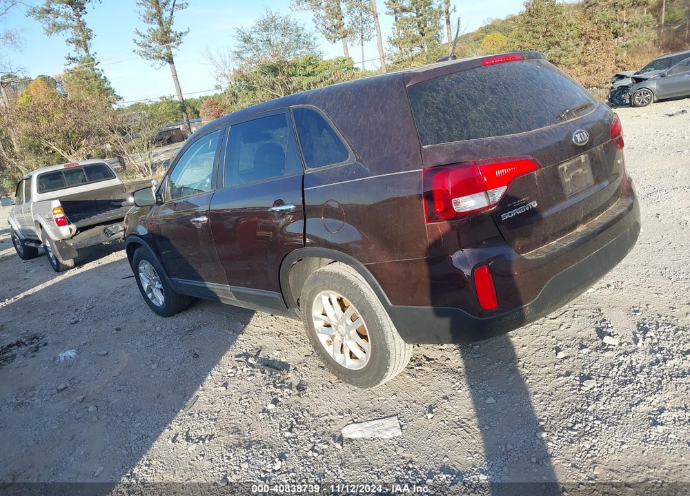 2015 KIA SORENTO LX VIN: 5XYKT3A68FG621378