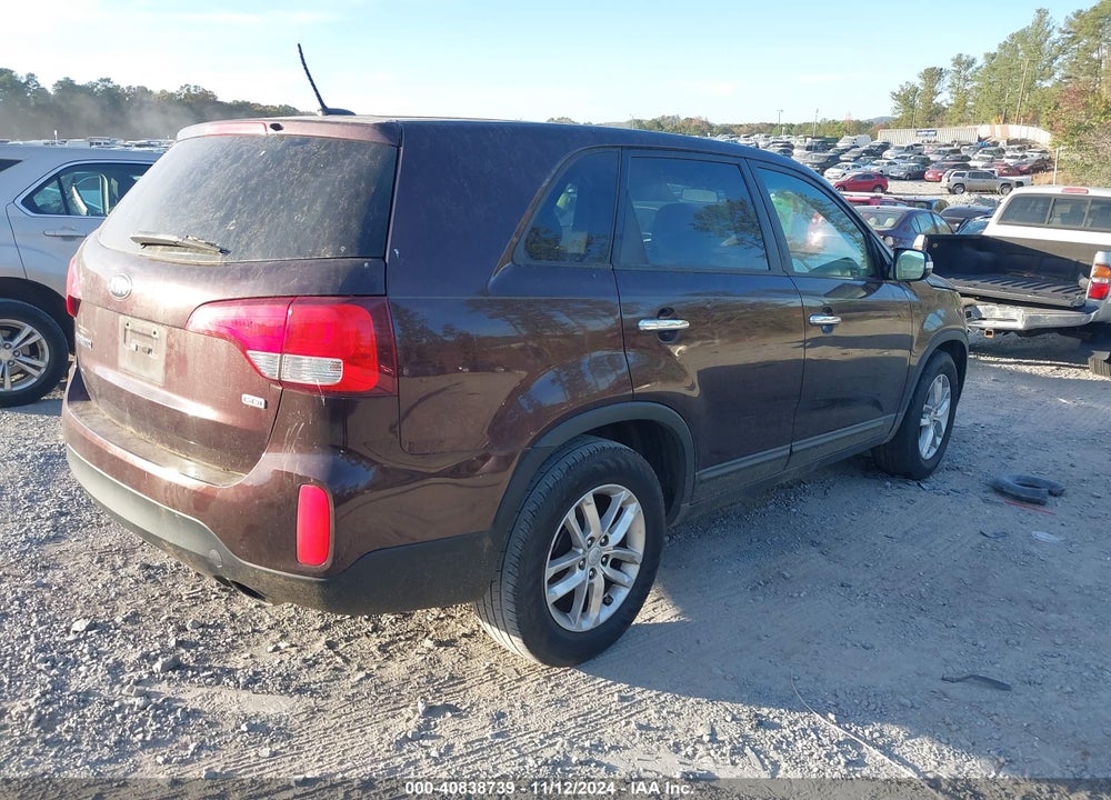 2015 KIA SORENTO LX VIN: 5XYKT3A68FG621378