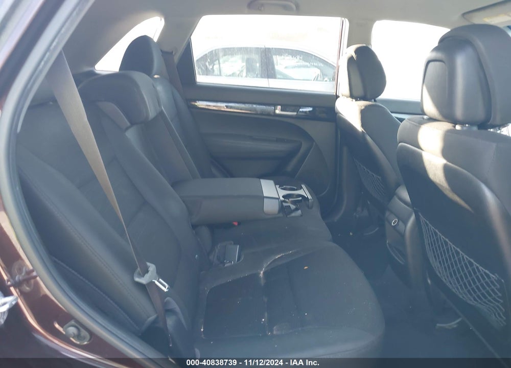 2015 KIA SORENTO LX VIN: 5XYKT3A68FG621378