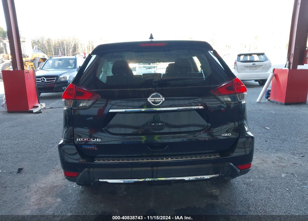 2018 NISSAN ROGUE S VIN: KNMAT2MV4JP585896