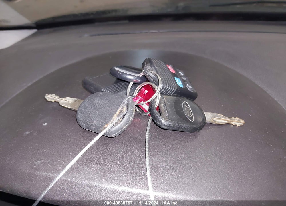 2006 FORD FOCUS ZX4 VIN: 1FAHP34N56W177435