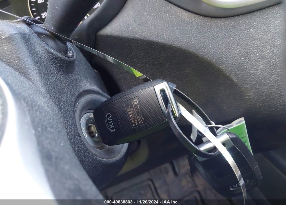 2020 KIA SORENTO 2.4L L VIN: 5XYPG4A30LG653727