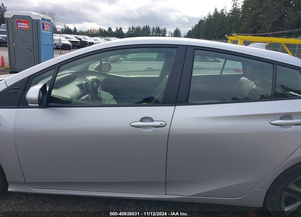 2022 TOYOTA PRIUS VIN: JTDKAMFU5N3154782