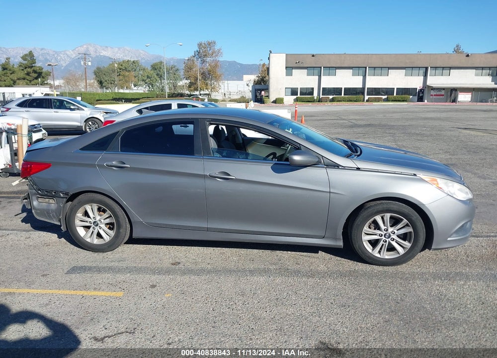 2014 HYUNDAI SONATA GLS VIN: 5NPEB4AC7EH927975