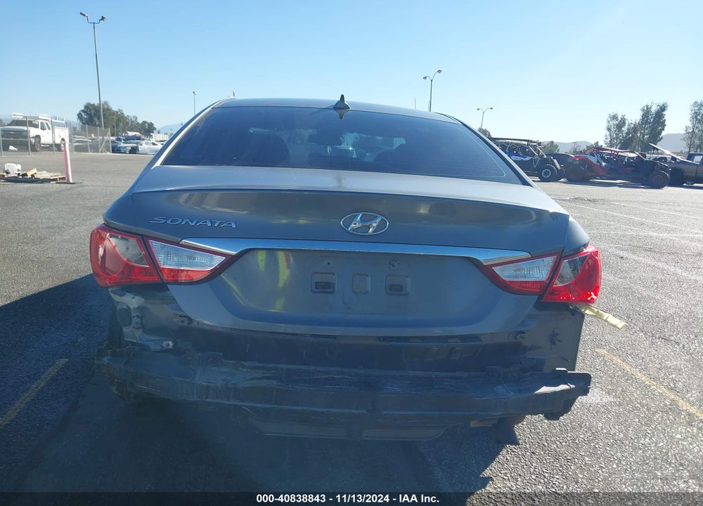 2014 HYUNDAI SONATA GLS VIN: 5NPEB4AC7EH927975