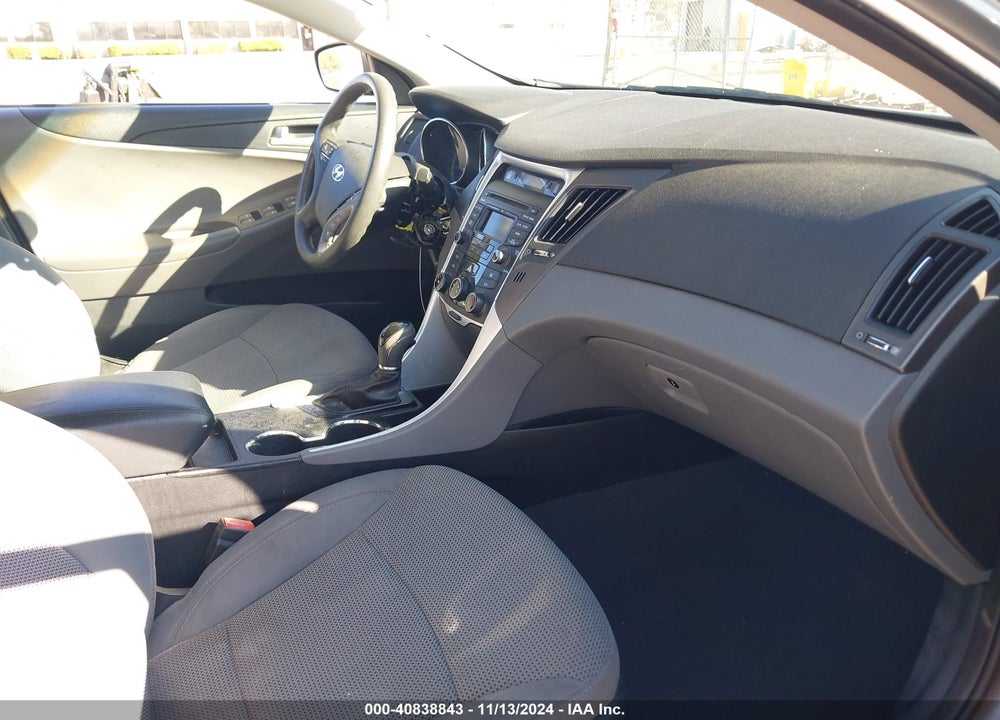 2014 HYUNDAI SONATA GLS VIN: 5NPEB4AC7EH927975
