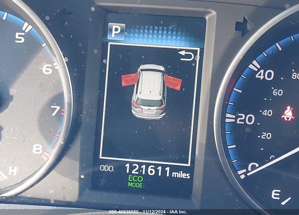 2018 TOYOTA RAV4 XLE VIN: 2T3WFREV8JW414951
