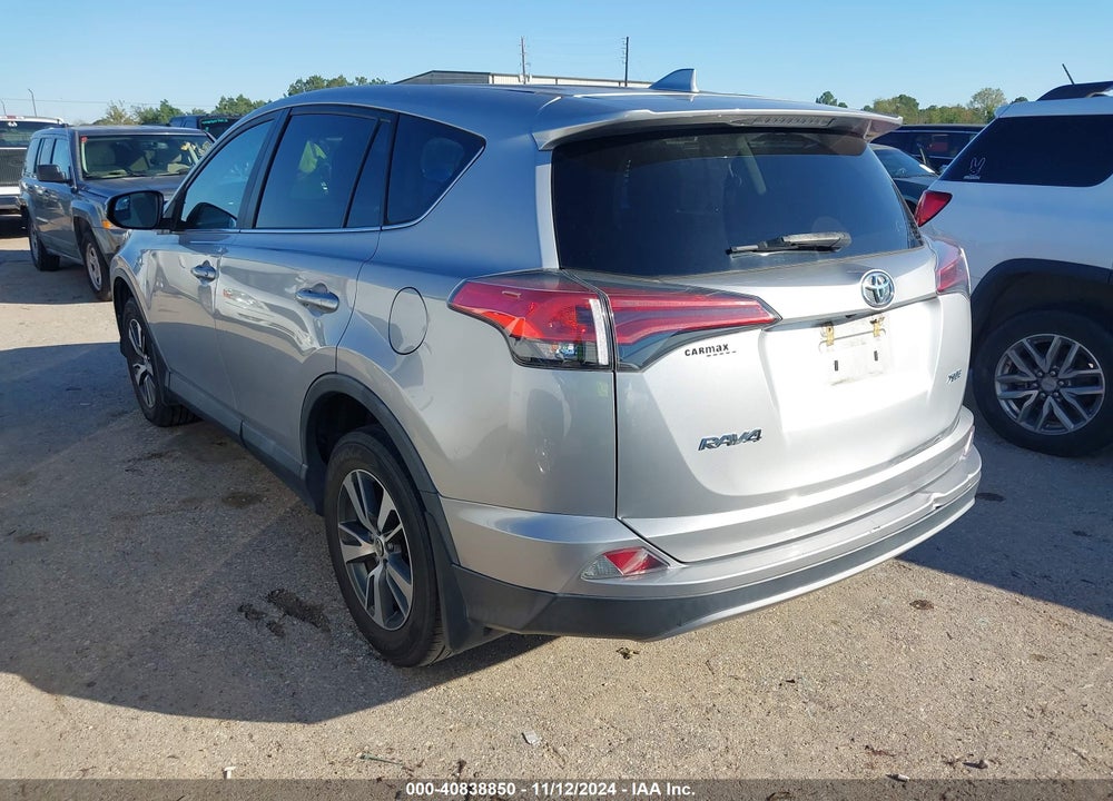 2018 TOYOTA RAV4 XLE VIN: 2T3WFREV8JW414951