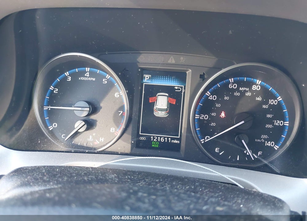 2018 TOYOTA RAV4 XLE VIN: 2T3WFREV8JW414951