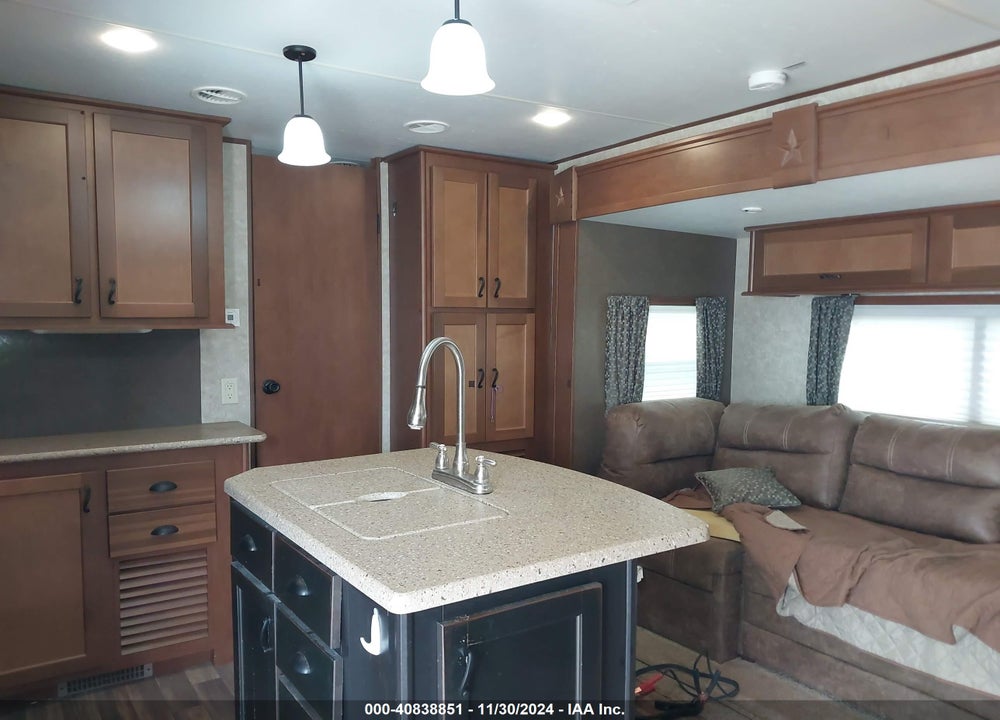 2016 HIGHLAND RIDGE OTHER VIN: 58TTX2620G2023155