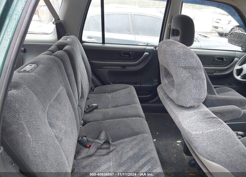 2000 HONDA CR-V LX VIN: JHLRD1847YC061948