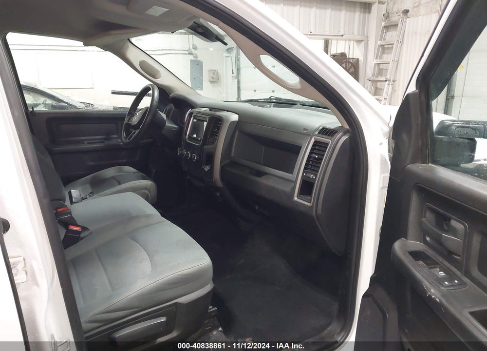 2014 RAM 1500 VIN: 1C6RR7KG0ES109027