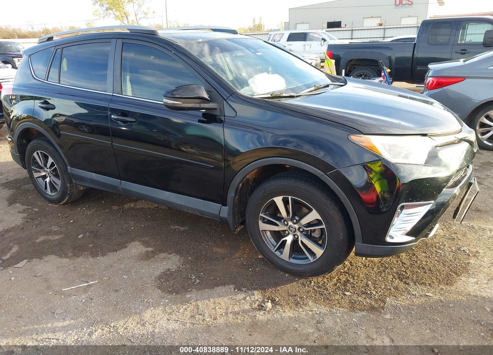 2017 TOYOTA RAV4 XLE VIN: 2T3RFREV6HW614539
