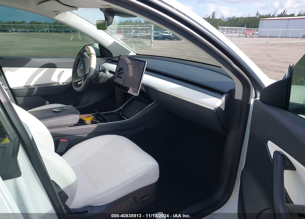 2021 TESLA MODEL Y LONG RANGE DUAL MOTOR ALL-WHEEL DRIVE VIN: 5YJYGDEE6MF102873