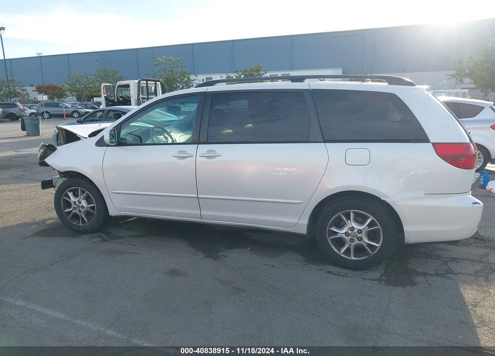 2005 TOYOTA SIENNA XLE VIN: 5TDZA22C95S376059