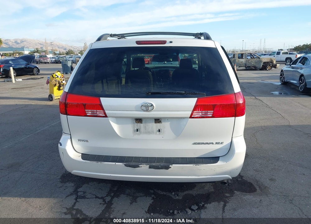 2005 TOYOTA SIENNA XLE VIN: 5TDZA22C95S376059