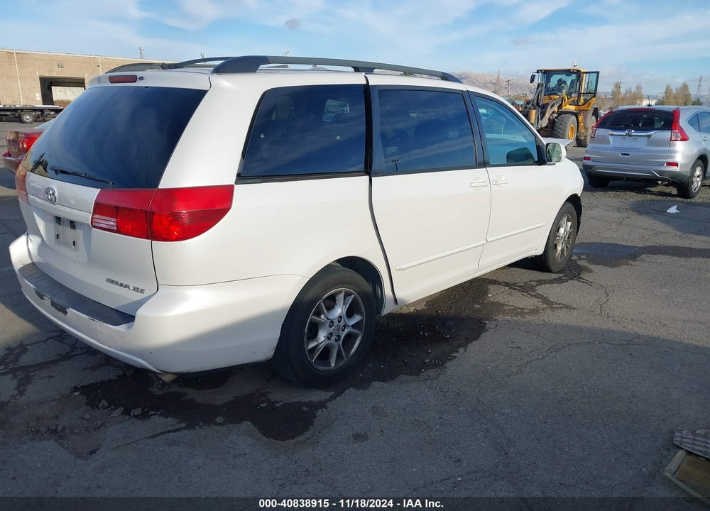 2005 TOYOTA SIENNA XLE VIN: 5TDZA22C95S376059