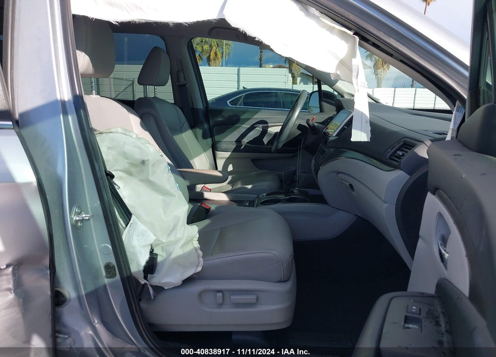 2018 HONDA PILOT EX-L VIN: 5FNYF6H54JB011901