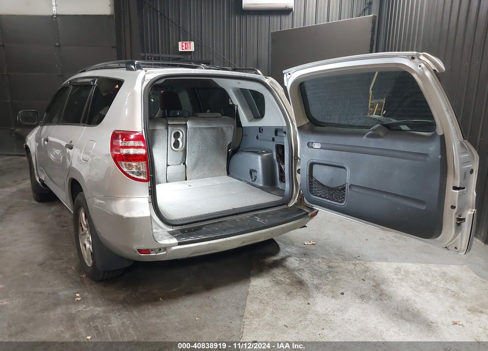 2010 TOYOTA RAV4 VIN: JTMBF4DV7AD031051