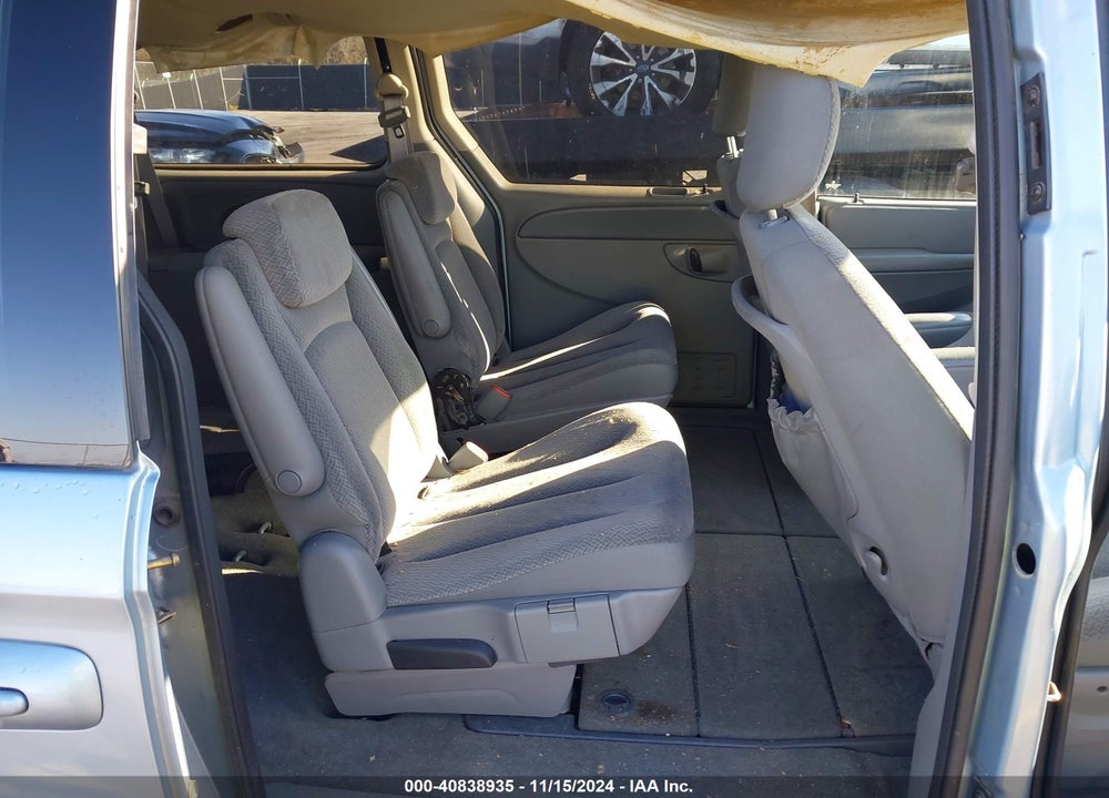 2006 CHRYSLER TOWN & COUNTRY LX VIN: 2A4GP44R76R710189
