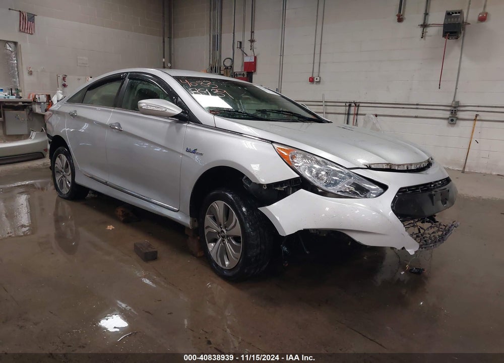 2013 HYUNDAI SONATA HYBRID LIMITED VIN: KMHEC4A40DA075587