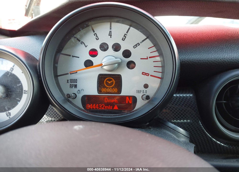 2013 MINI ROADSTER COOPER S VIN: WMWSY3C51DT594562