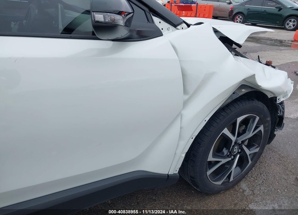 2019 TOYOTA C-HR XLE VIN: NMTKHMBX9KR081338