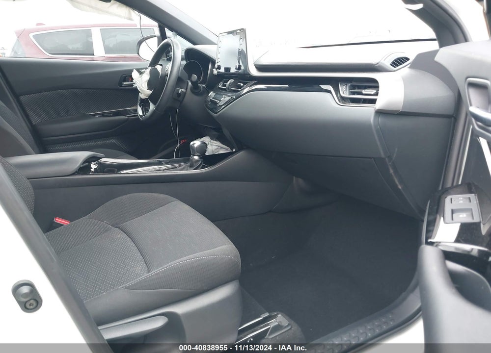 2019 TOYOTA C-HR XLE VIN: NMTKHMBX9KR081338