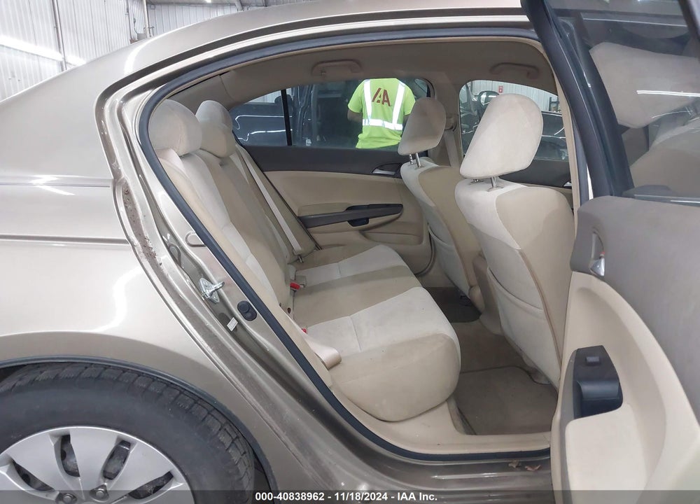 2009 HONDA ACCORD 2.4 LX VIN: 1HGCP26369A023989