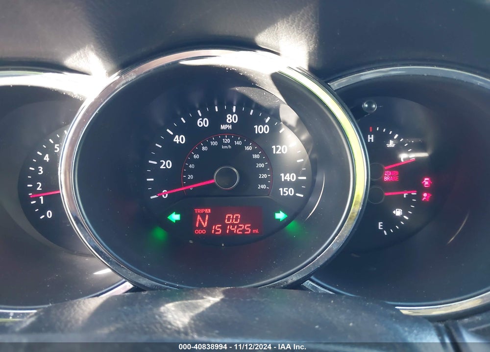 2013 KIA SORENTO LX V6 VIN: 5XYKTDA29DG327858