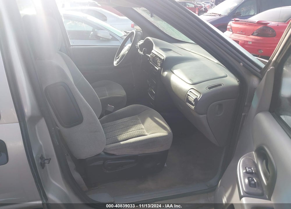 2004 CHEVROLET VENTURE LS VIN: 1GNDX03E34D195800