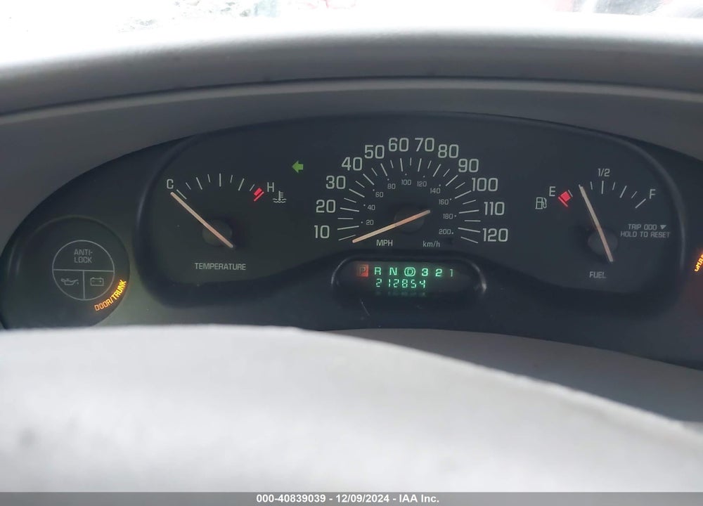 2002 BUICK CENTURY CUSTOM VIN: 2G4WS52J521143424