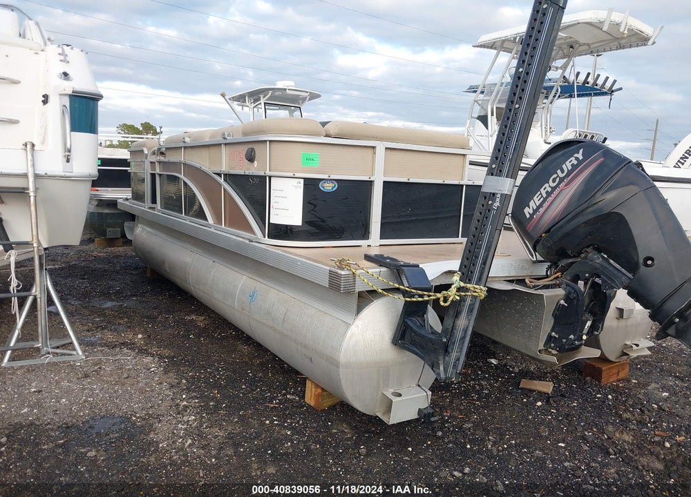 2014 BENNINGTON BOAT VIN: ETW96024J314