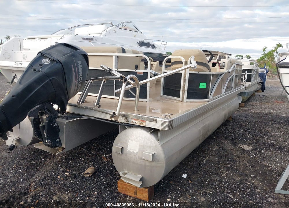 2014 BENNINGTON BOAT VIN: ETW96024J314