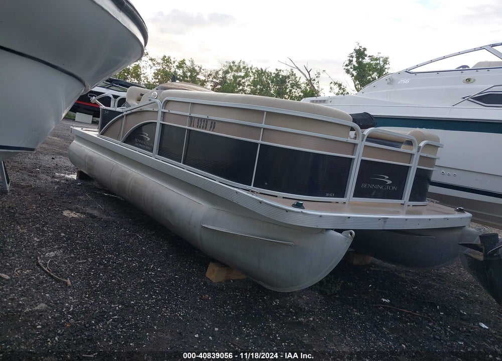 2014 BENNINGTON BOAT VIN: ETW96024J314