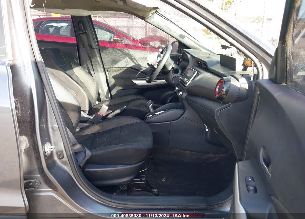 2019 NISSAN KICKS SV VIN: 3N1CP5CUXKL506996