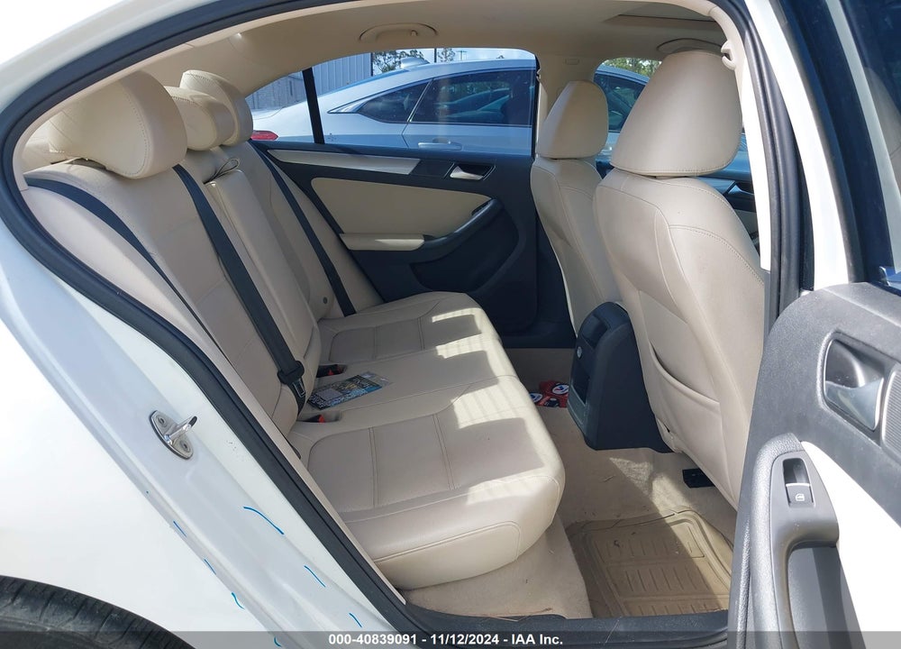 2015 VOLKSWAGEN JETTA VIN: 3VWD07AJ7FM346566