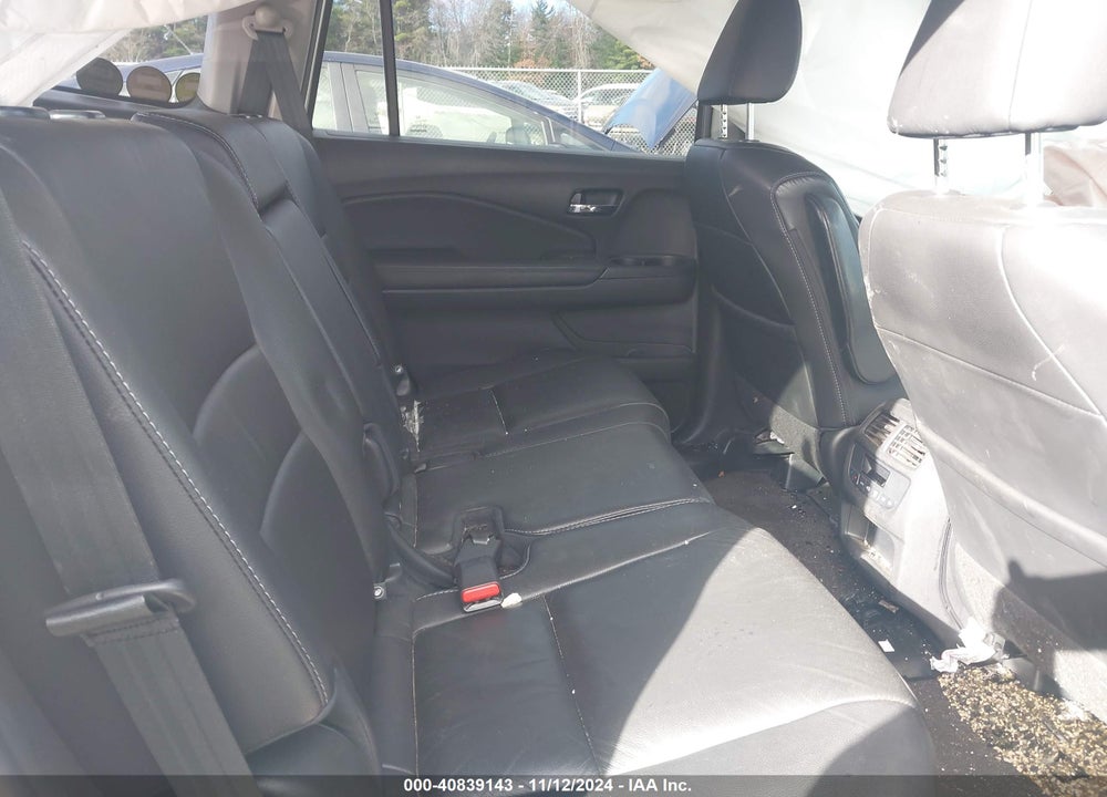 2018 HONDA PILOT EX-L VIN: 5FNYF6H55JB041392